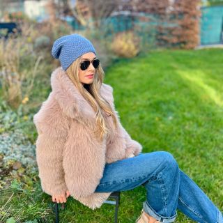 Univerzální jednoduchá čepice z přírodní příze (ovčí vlna/alpaka), které pletu v mnoha barvách. Líbí se vám i v modré?...